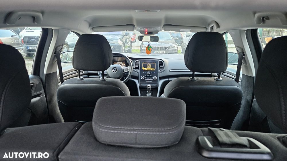 Renault Megane ENERGY TCe 115 Start & Stopp Paris Business - 16