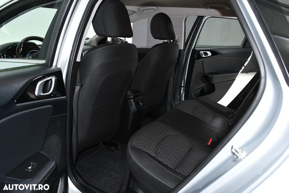 Kia Ceed 1.6 GDI DCT OPF Platinum Edition - 15