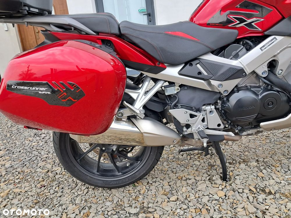 Honda VFR - 13