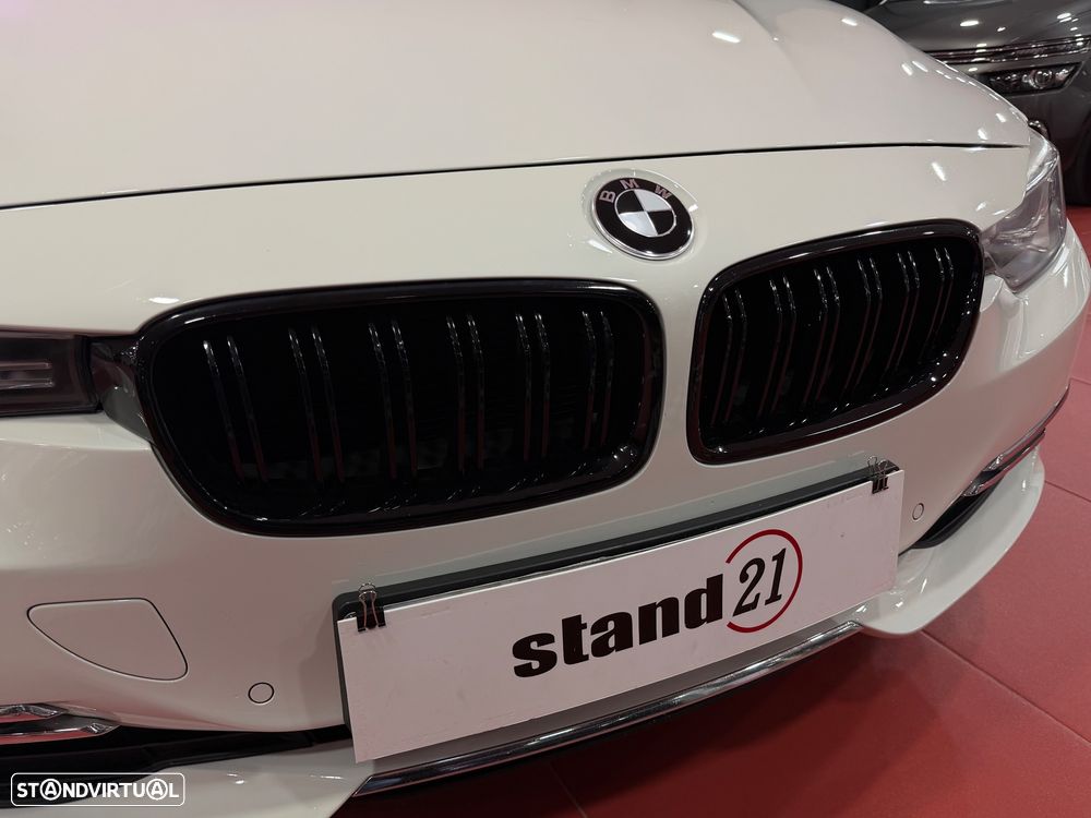 BMW 320 d Sport-Aut. Luxury Line - 2