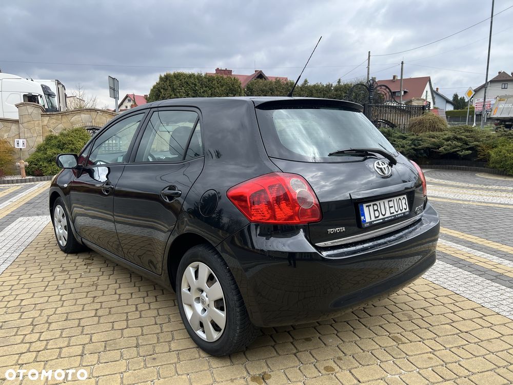 Toyota Auris - 4