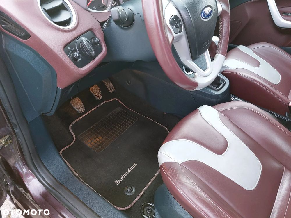 Ford Fiesta - 16
