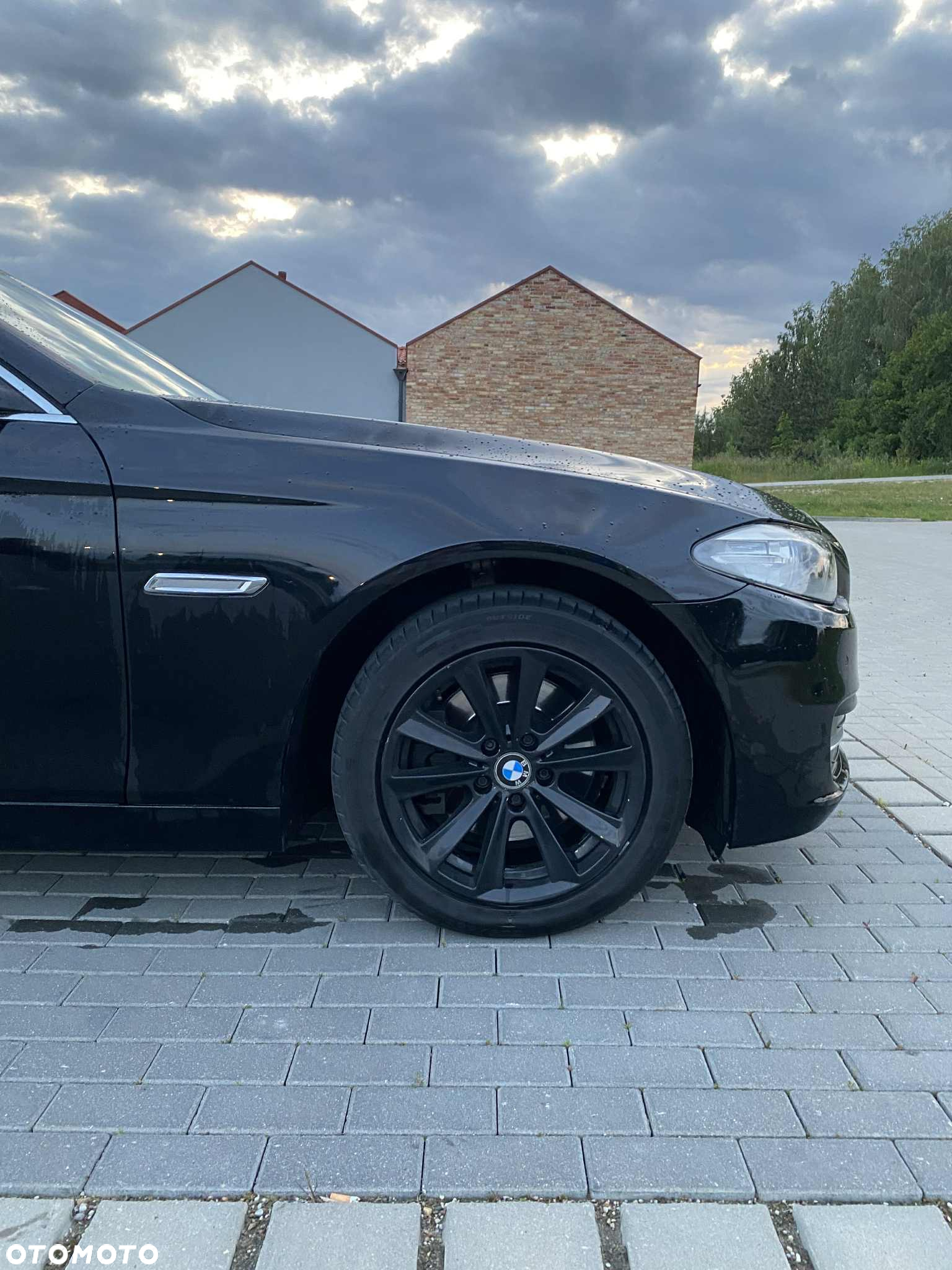 BMW Seria 5 520d Touring - 10
