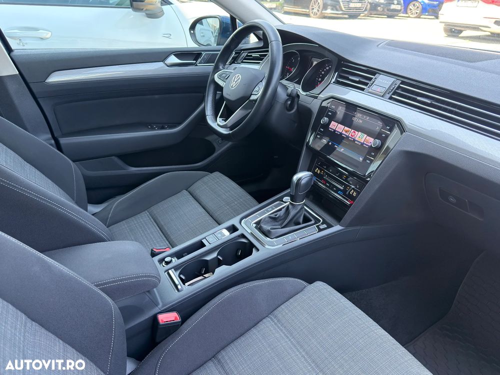 Volkswagen Passat 2.0 TDI DSG Comfortline - 10