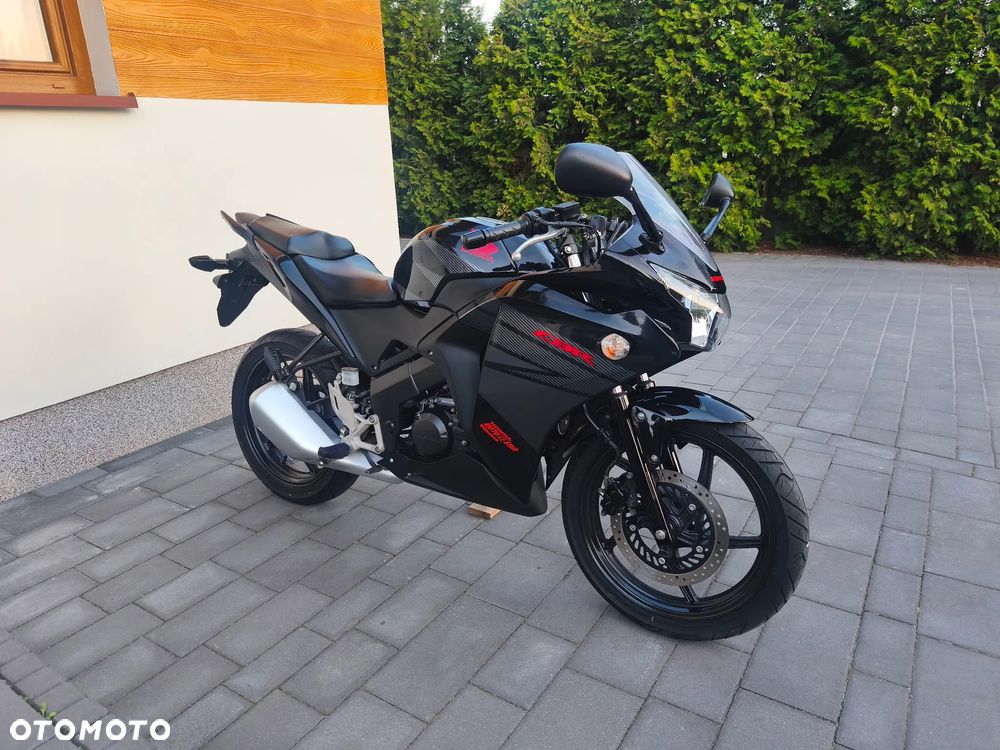 Honda CBR - 1