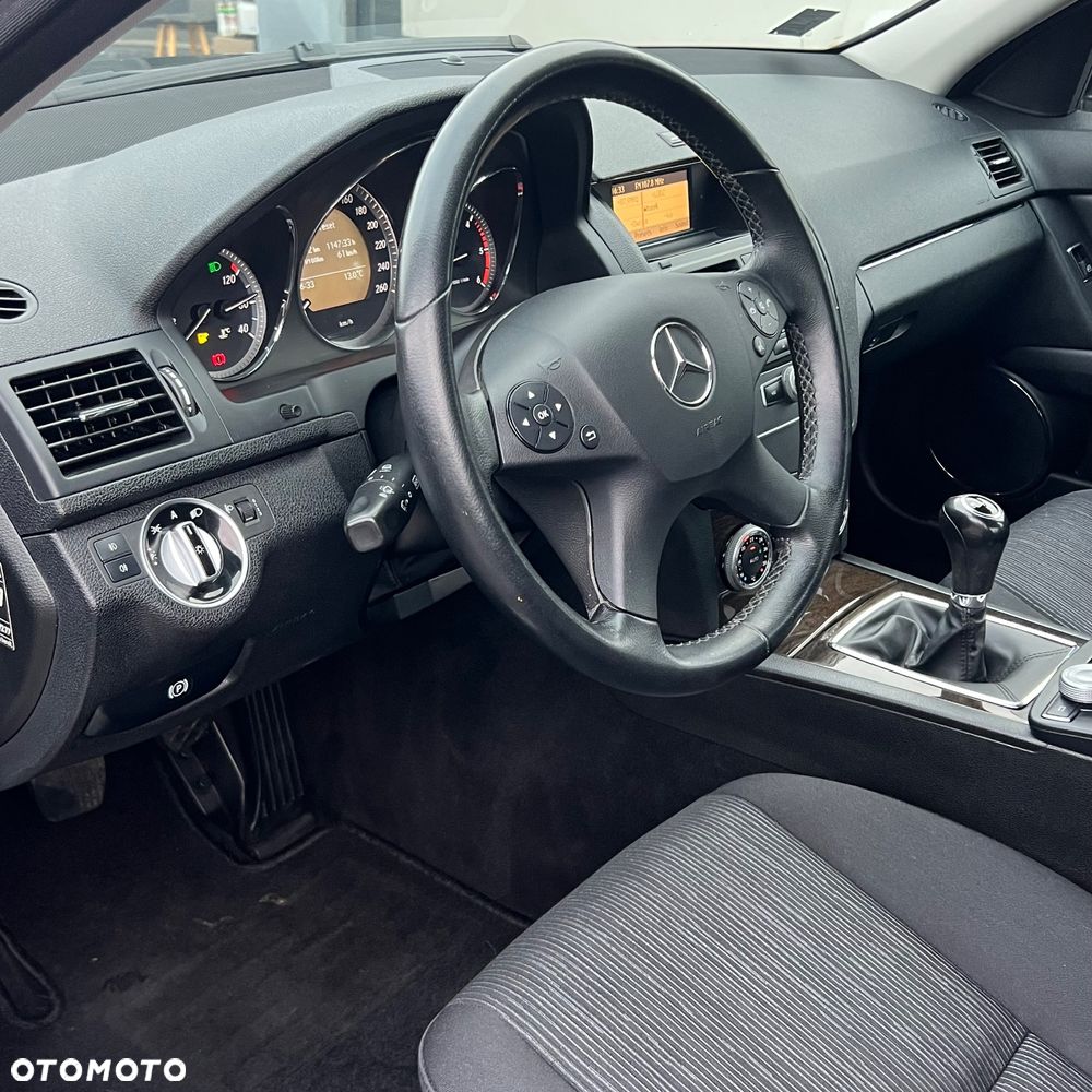 Mercedes-Benz Klasa C - 23