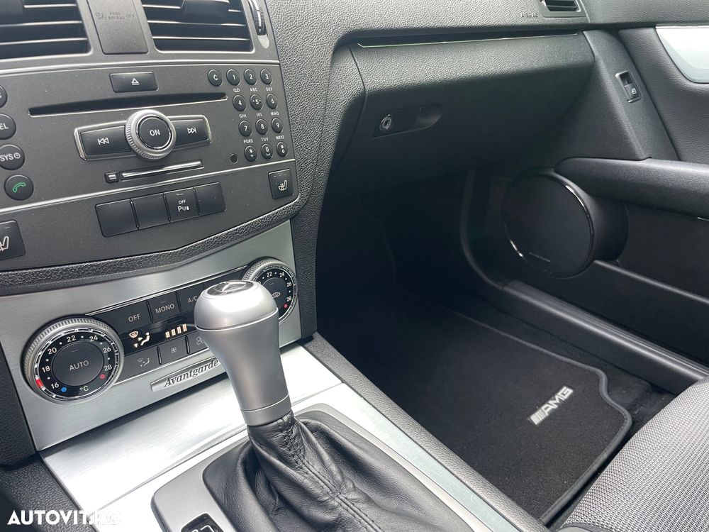Mercedes-Benz C 180 CGI Automatik BlueEFFICIENCY Avantgarde - 10