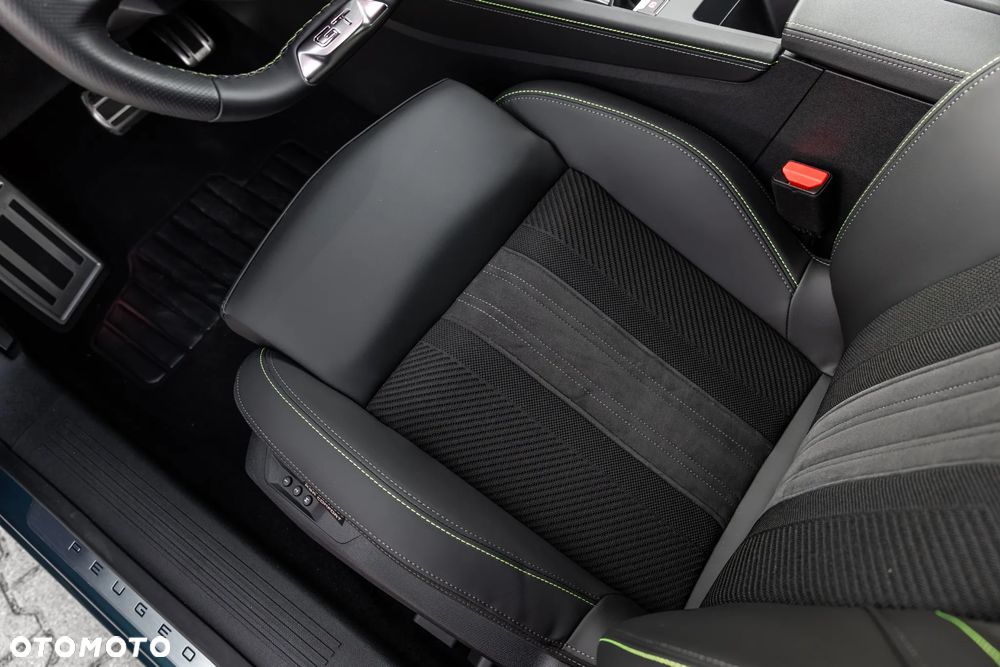 Peugeot 408 1.2 PureTech mHEV GT Exclusive S&S e-DCS6 - 19