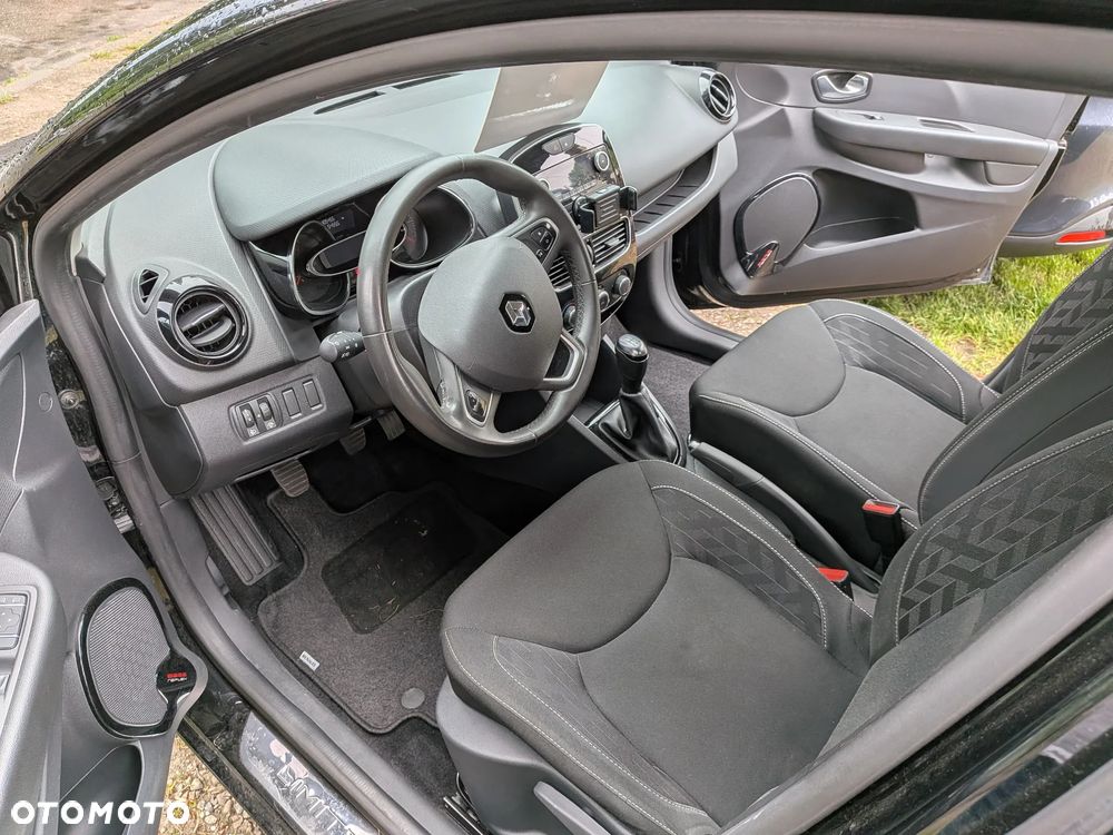 Renault Clio 1.2 16V 75 LIMITED - 25