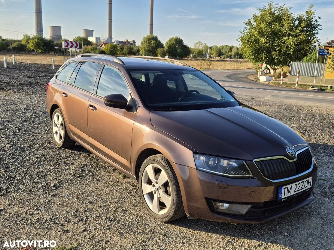 Skoda Octavia 2.0 TDI DSG Style - 2