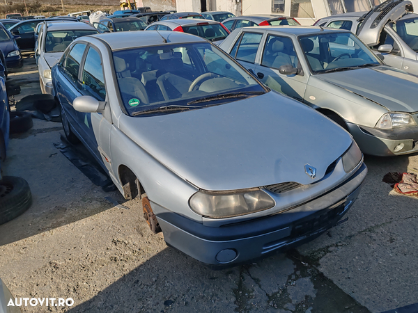 Dezmembrez Renault Laguna 1 motor 1.6 16v