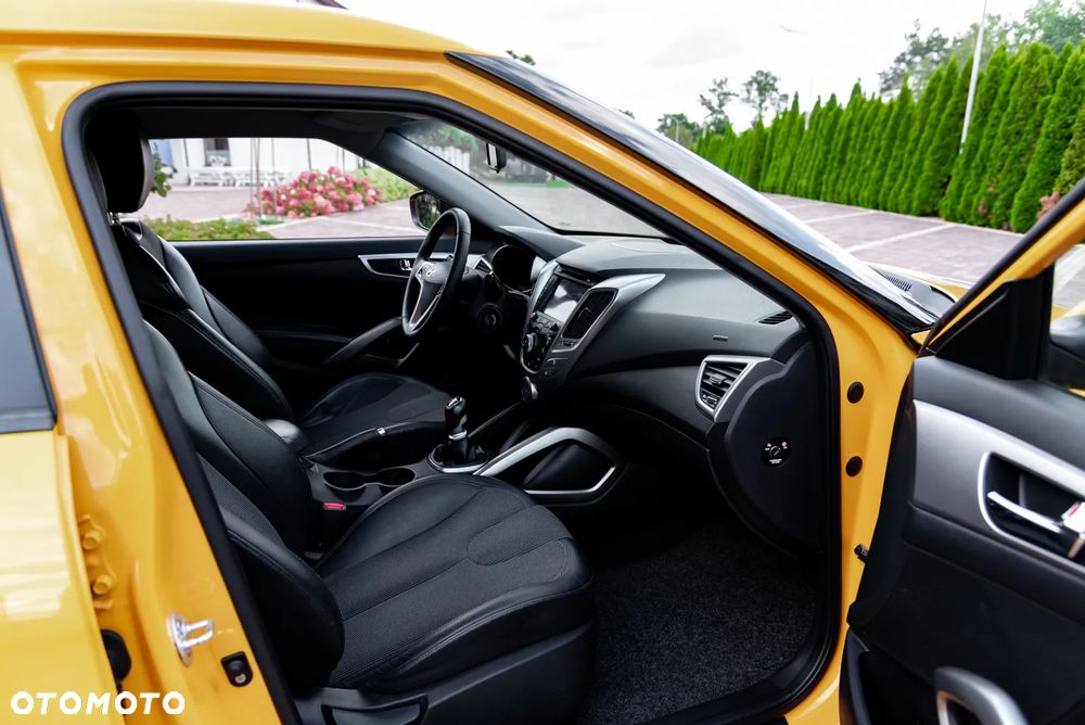 Hyundai Veloster 1.6 Style - 29
