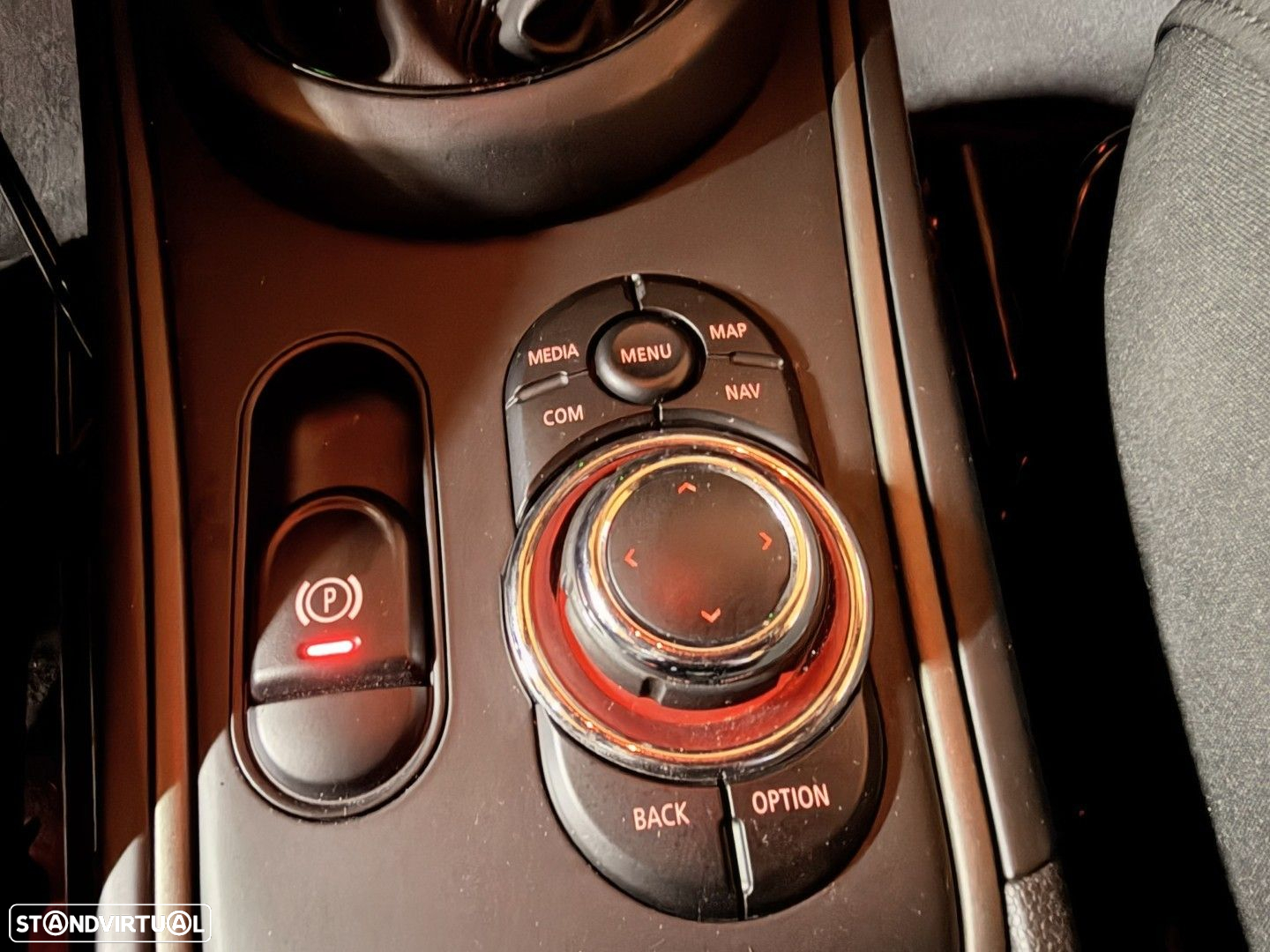 MINI Countryman Cooper SE Premium P. JCW Auto - 32