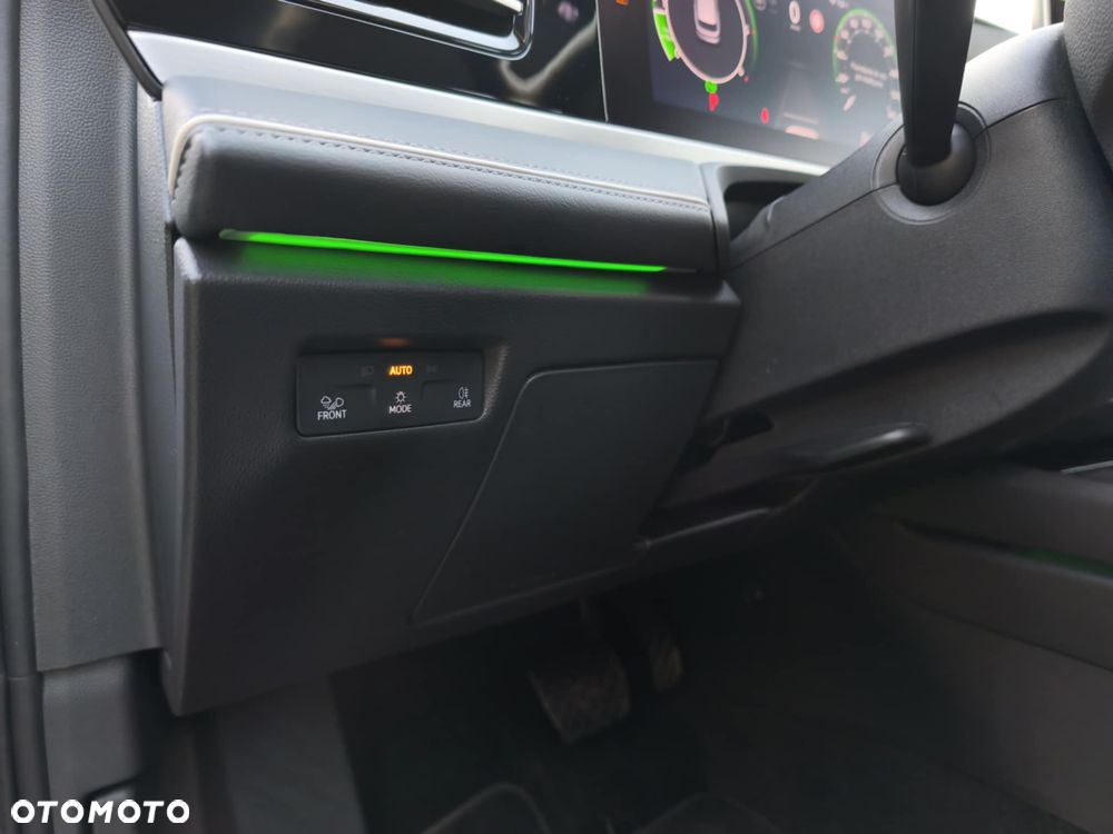 Volkswagen Passat 2.0 TDI SCR DSG Elegance - 28