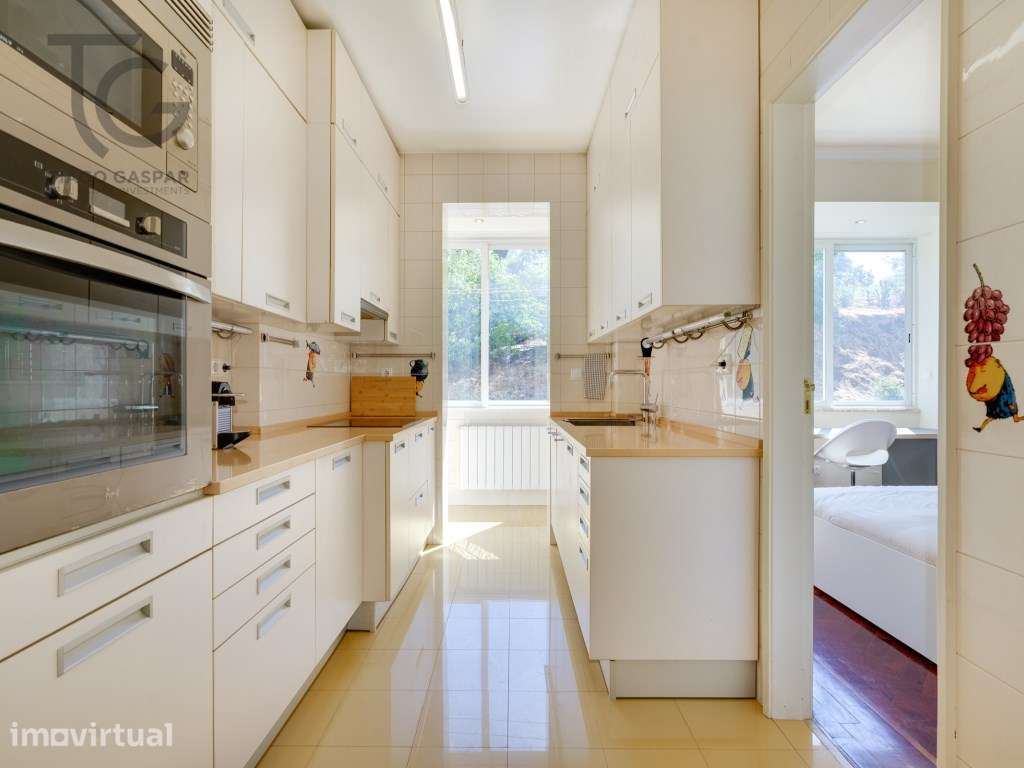 T4 Mobilado 117m² | Restelo | Varanda - Grande imagem: 2/28