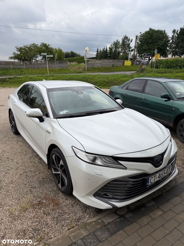 Toyota Camry 2.5 Hybrid Executive CVT - 2