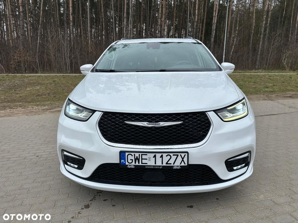 Chrysler Pacifica - 2