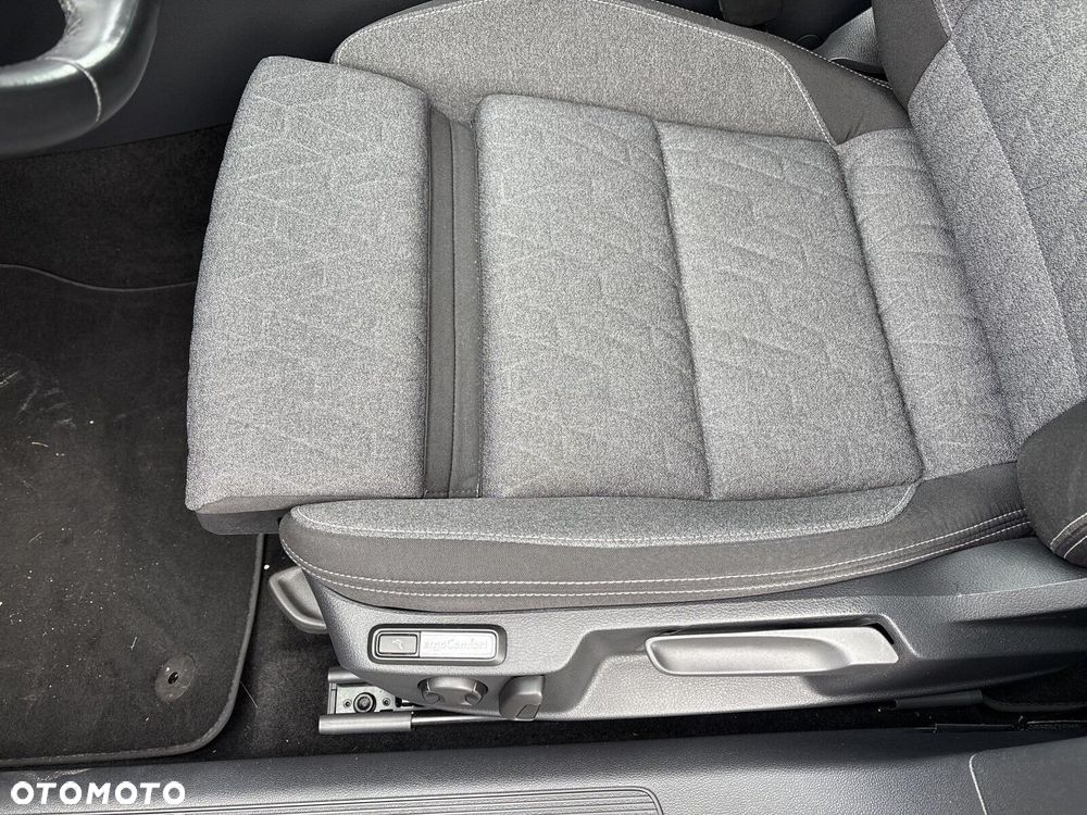 Volkswagen Passat Variant - 11