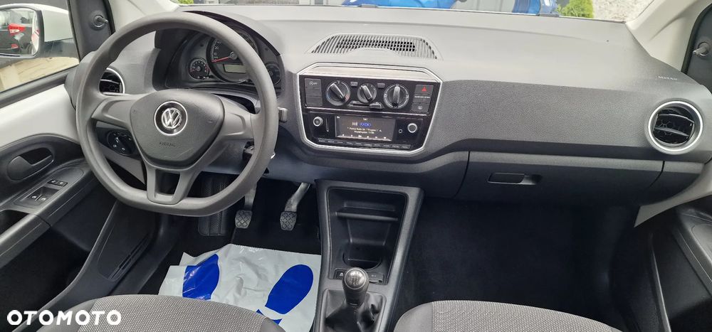 Volkswagen up! (BlueMotion Technology) move - 12