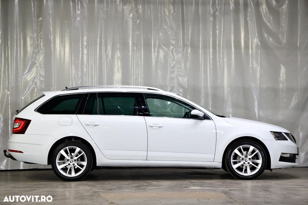 Skoda Octavia 1.6 TDI DSG Ambition - 39