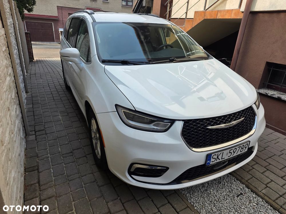 Chrysler Pacifica - 3