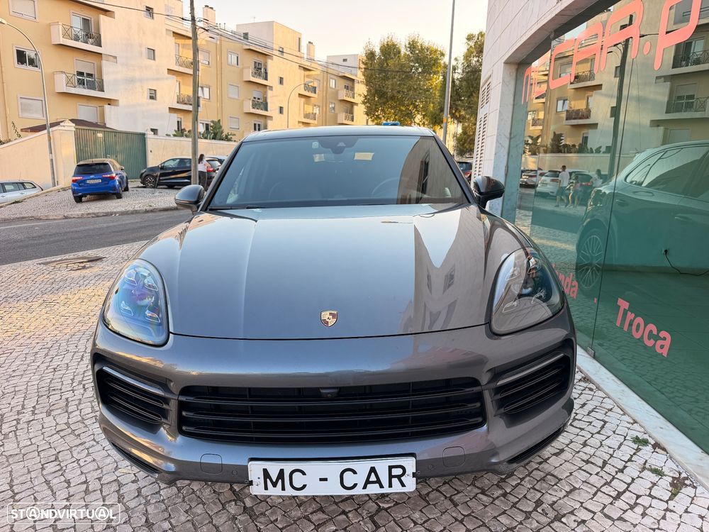 Porsche Cayenne E-Hybrid - 3