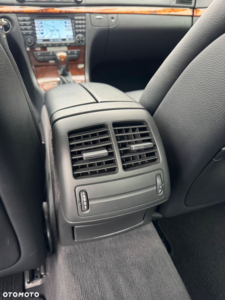 Mercedes-Benz Klasa E 350 4Matic Automatik Elegance - 31