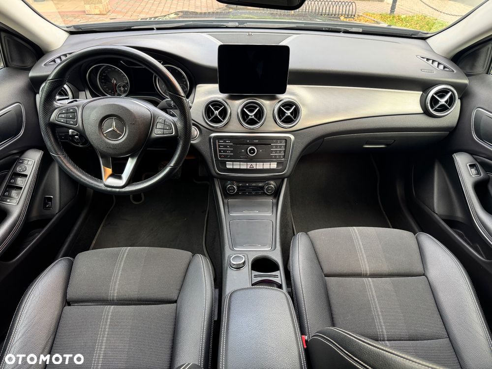 Mercedes-Benz GLA 180 7G-DCT Style - 12