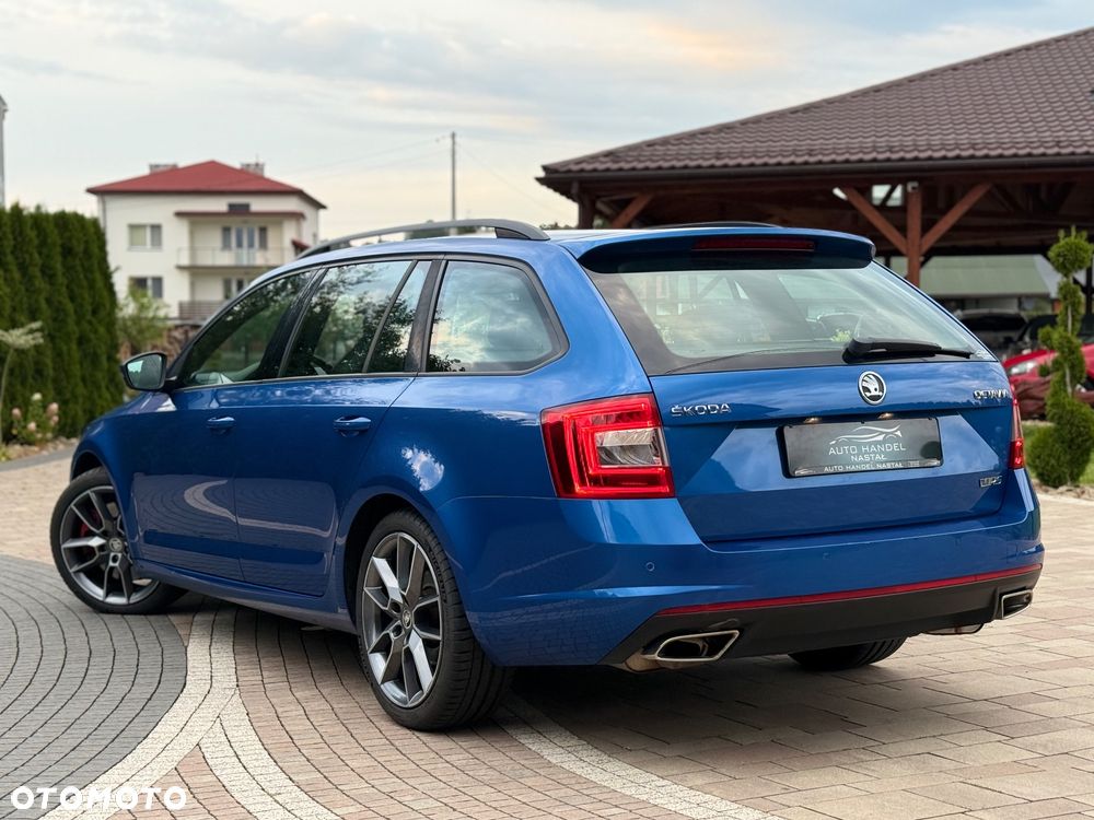 Skoda Octavia 2.0 TDI RS - 10