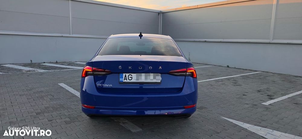 Skoda Octavia 2.0 TDI DSG Style - 10