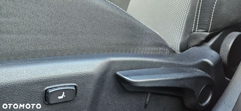 Kia Ceed 1.6 GDI ISG Platinum Edition - 19