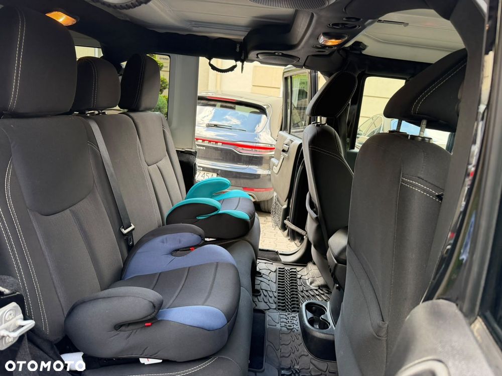 Jeep Wrangler 2.8 CRD Unlim Rubicon - 20