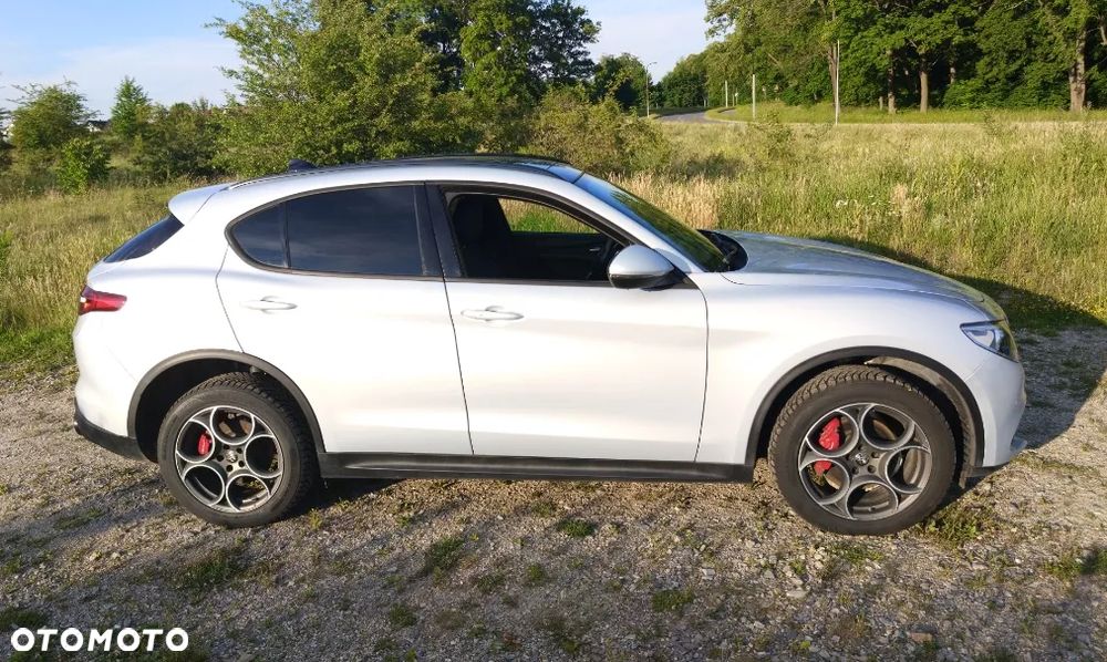 Alfa Romeo Stelvio - 2