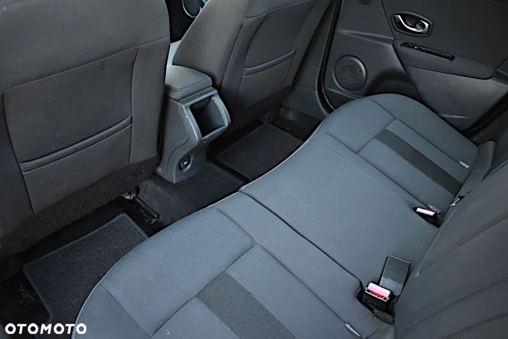 Renault Megane ENERGY dCi 110 Start & Stop Dynamique - 23