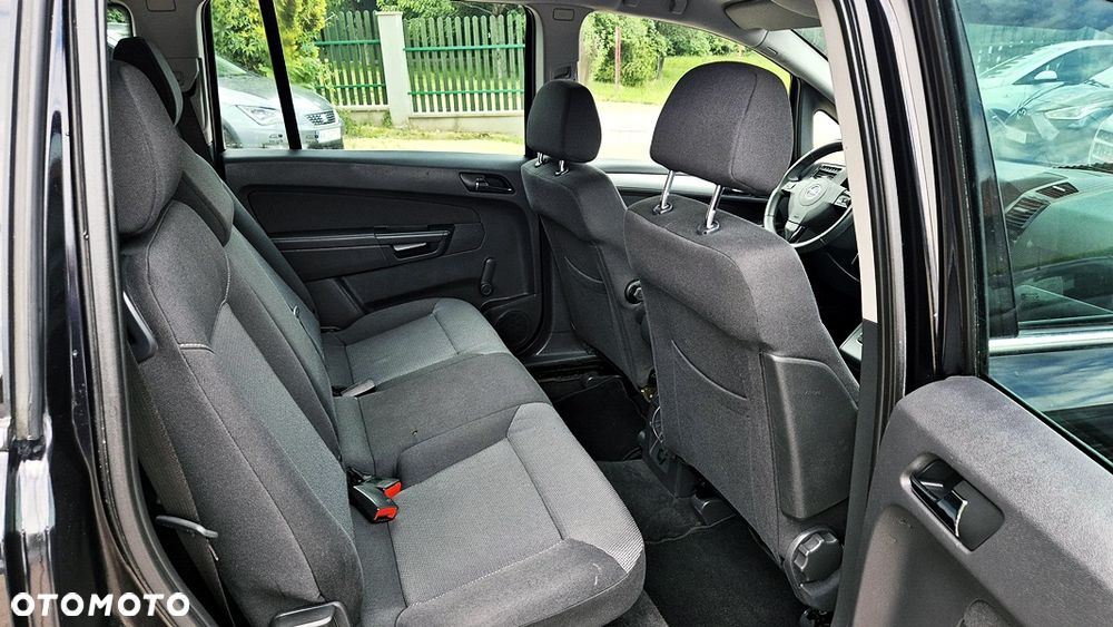 Opel Zafira 1.8 Cosmo EU5 - 31