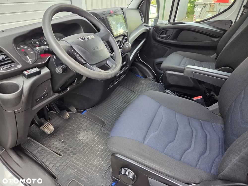 Iveco DAILY - 12