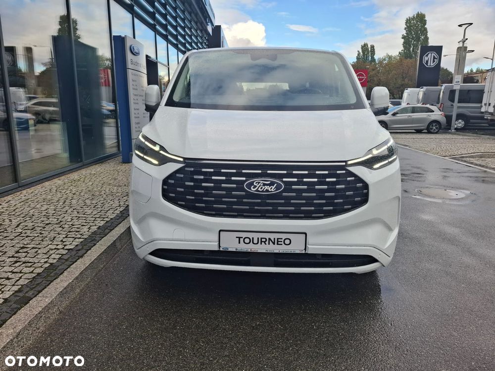 Ford Tourneo Custom 2026 photo 2
