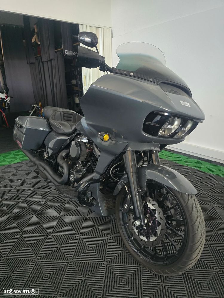 Harley-Davidson Road Roadglide - 2