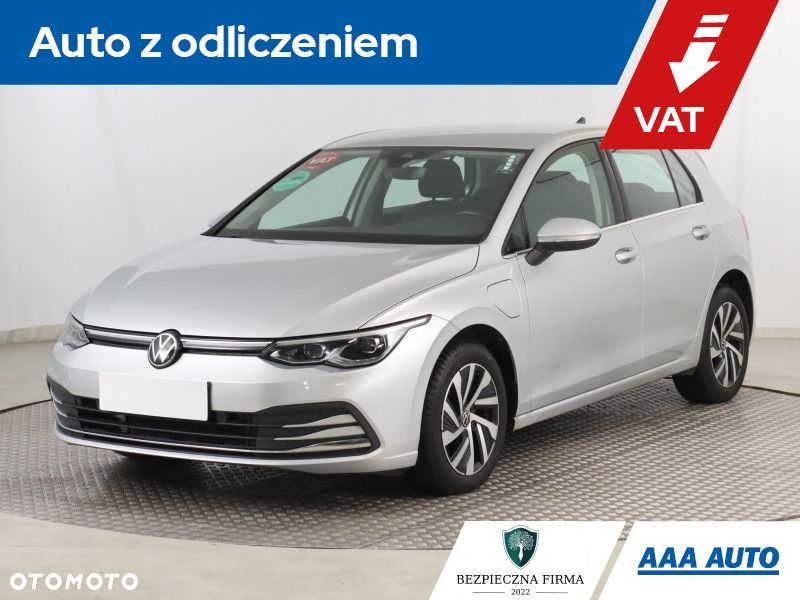 Volkswagen Golf - 1