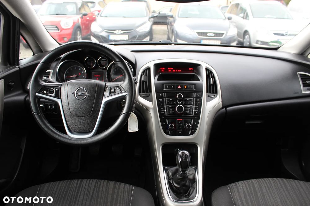 Opel Astra 1.6 Design Edition - 6