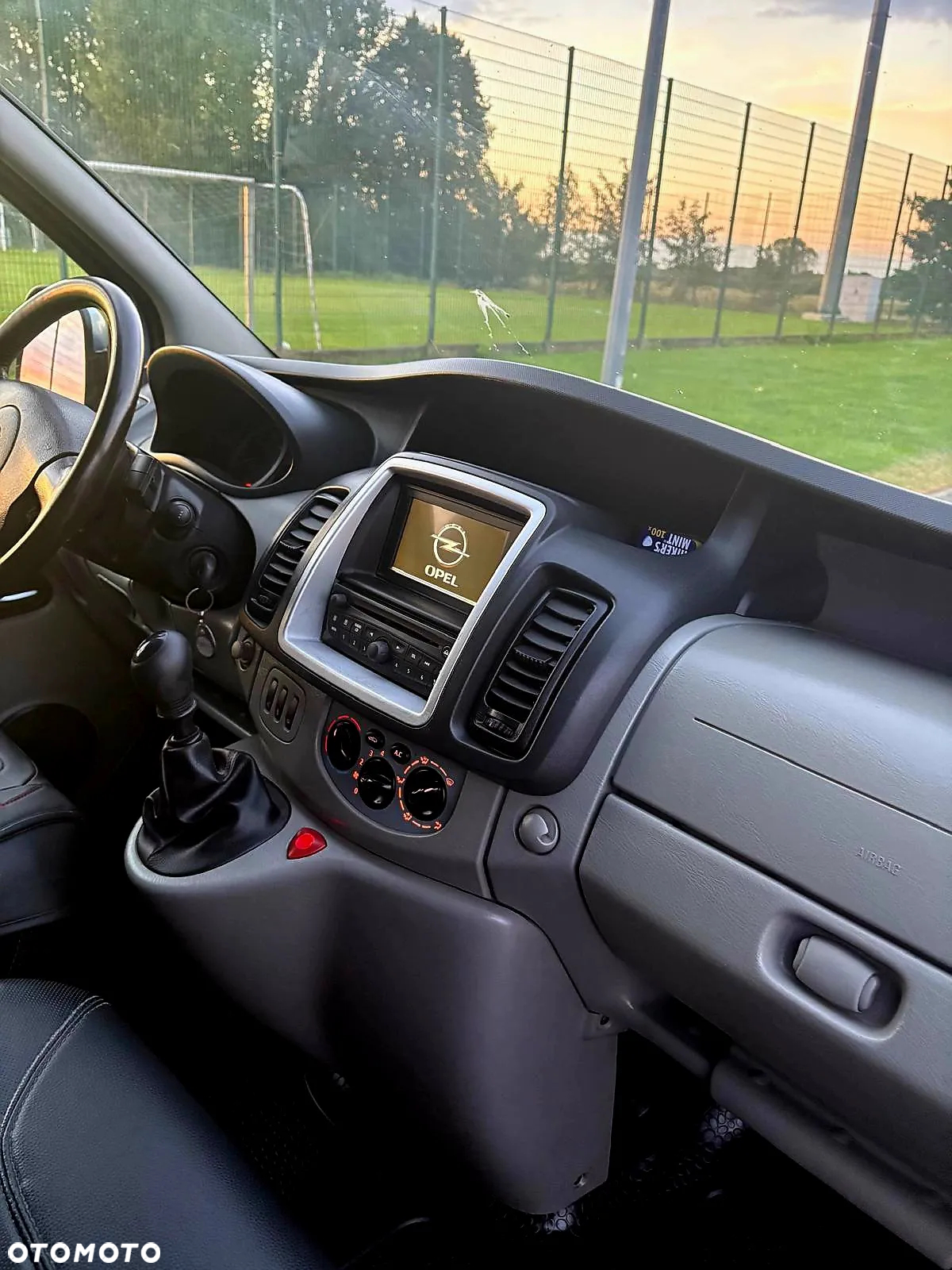 Opel Vivaro - 18