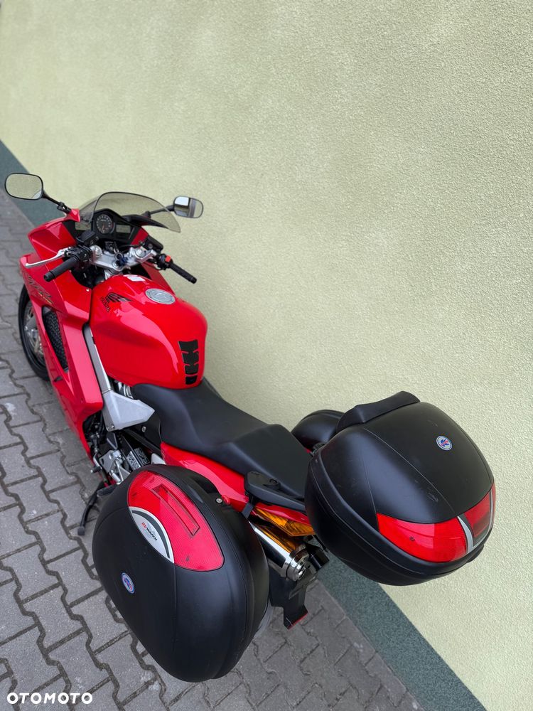 Honda VFR - 22