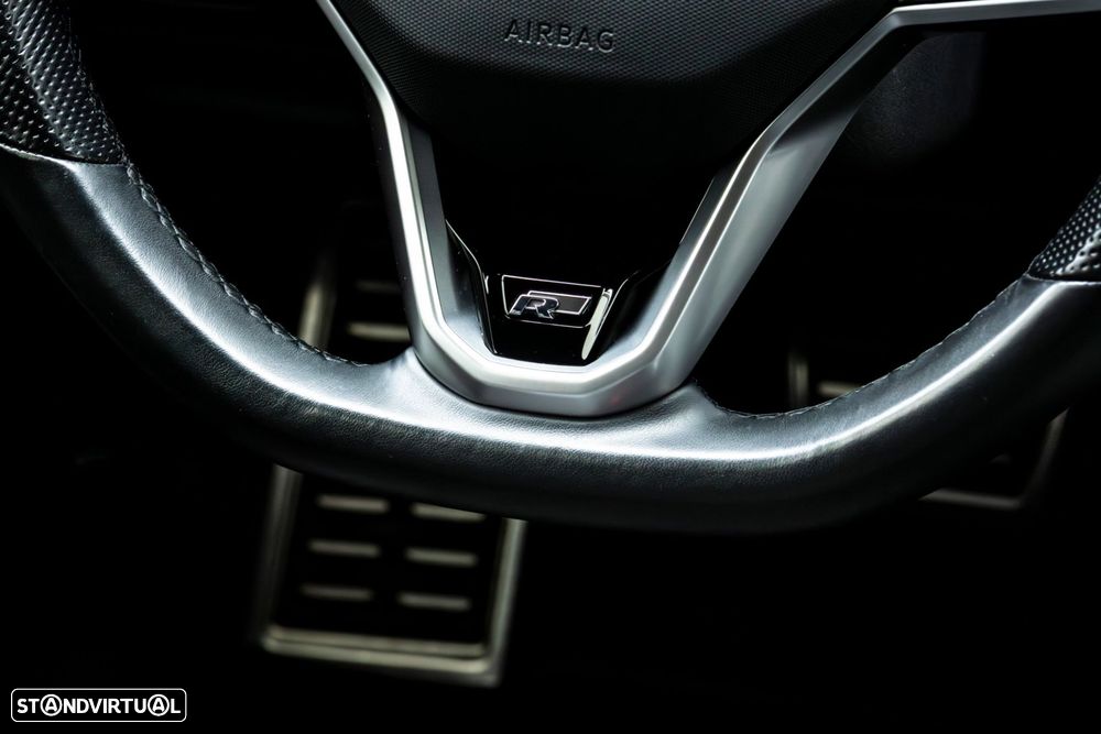 VW Touareg 3.0 TDI V6 R-Line - 18