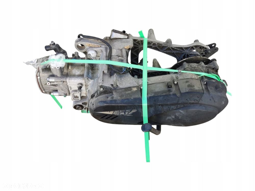 SILNIK METROPOLIS RS 400 399 cm 0.4 L BENZYNA 3176 KM P6A 2013-2018 - 1