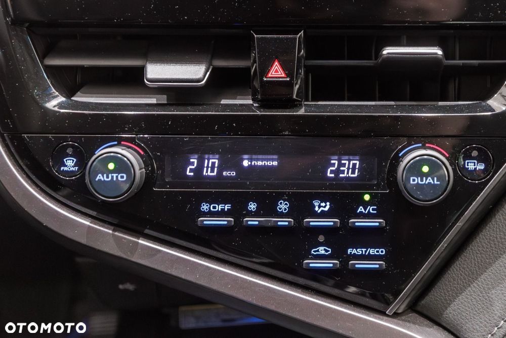 Toyota Camry - 25