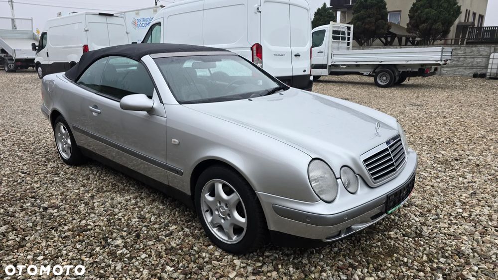 Mercedes-Benz CLK - 9