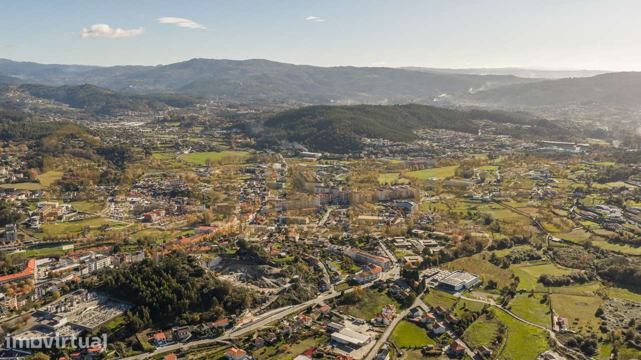 Terreno com 7.414 m² em Lanhoso - Grande imagem: 5/37