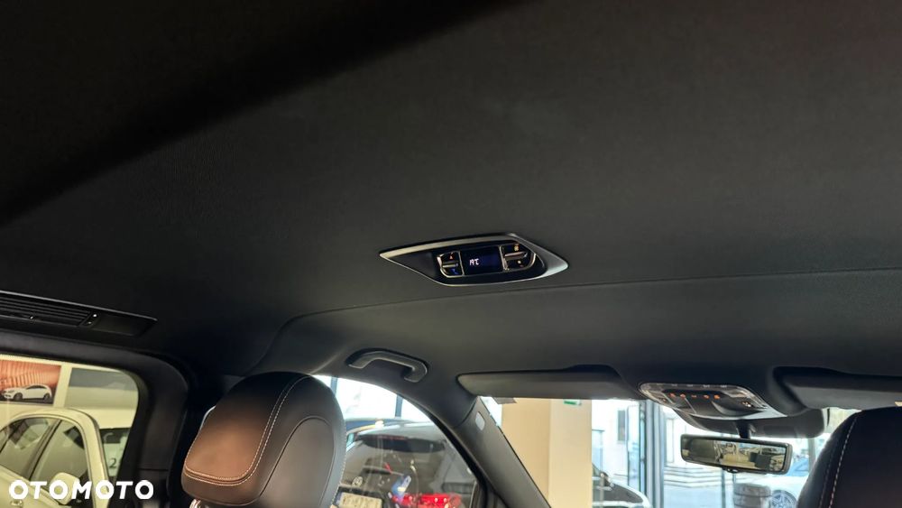 Mercedes-Benz Klasa V - 34