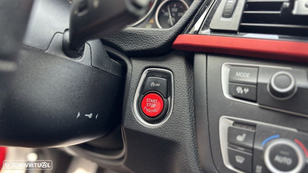 BMW 328 i Touring Aut. Sport Line - 13