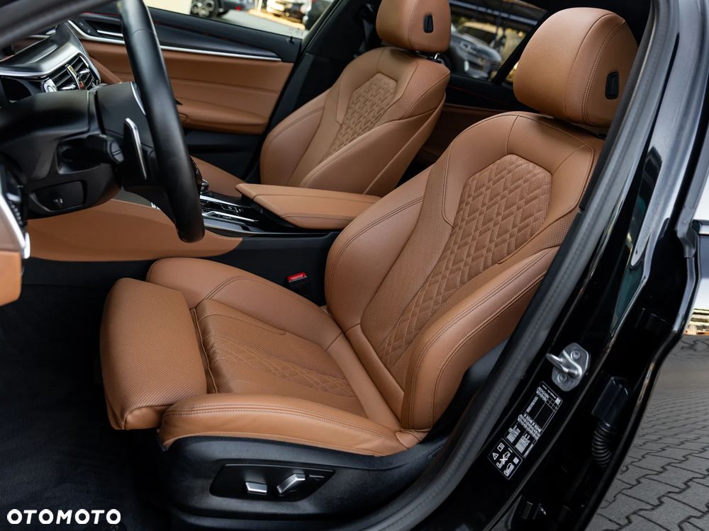 BMW Seria 5 2023 photo 5